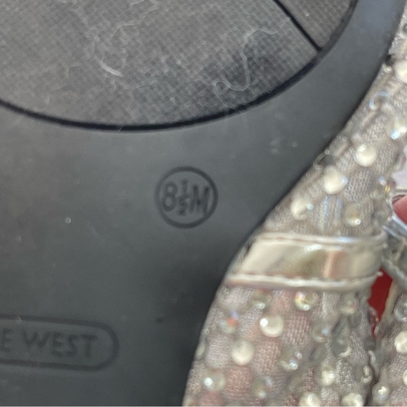 Nine West Bren Silver Studded Mary Jane Flats Womens Size 8.5 - Picture 8 of 9